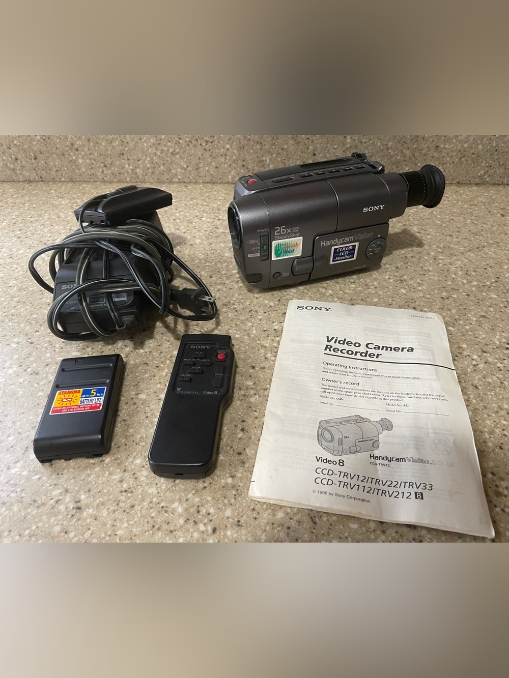 Sony Handycam Vision CCD-TRV22 NTSC Video 8 8mm 26x Digital Zoom Tested Works